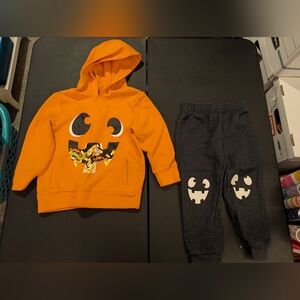 Cat & Jack Orange Pumpkin Face Hoodie with Charcoal Joggers in Size 4T